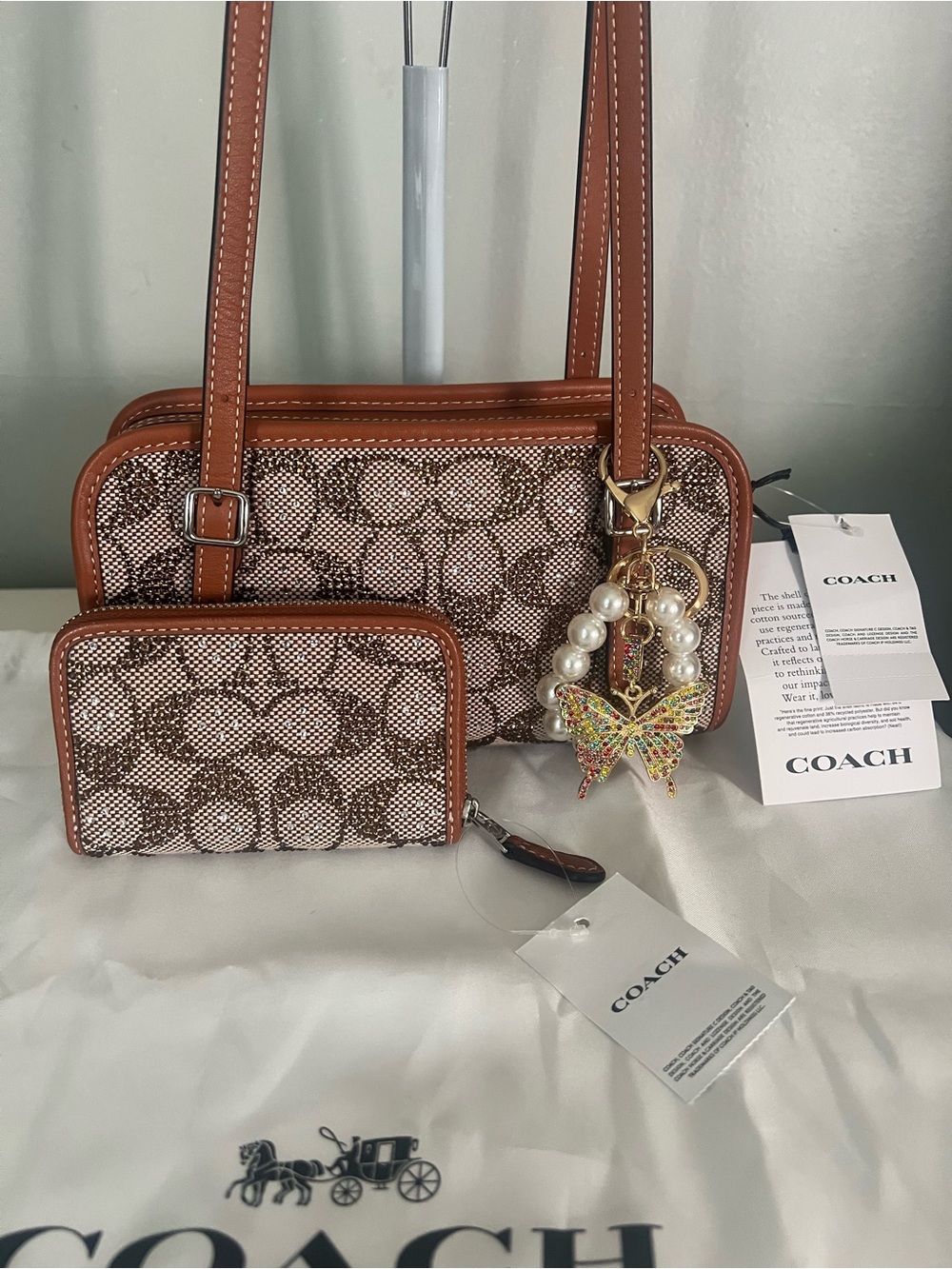 Coach Swing Zip Bag 20
In Crystal Signature Jacquard With Matching Wallet